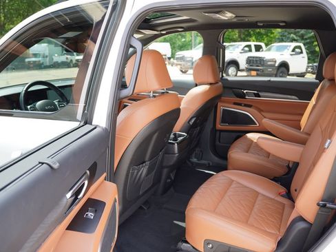 Certified 2024 Kia Telluride EX X-Line AWD/4WD image 16