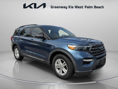 Used 2020 Ford Explorer XLT w/ Equipment Group 202A RWD image 1