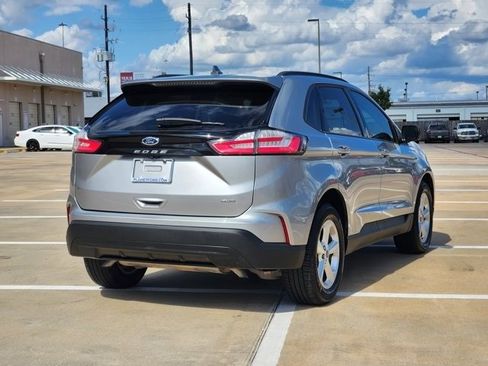 Used 2022 Ford Edge SE image 5