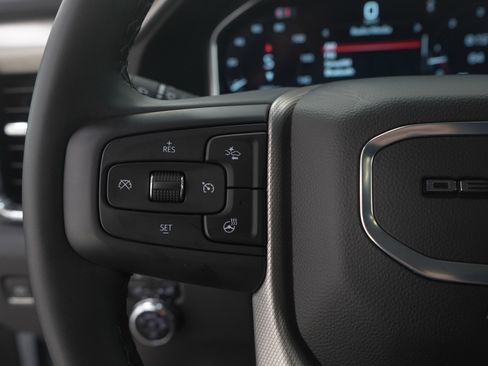 Used 2024 GMC Sierra 2500 Denali w/ Technology Package image 28