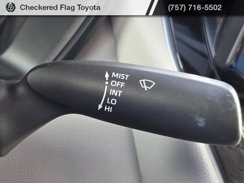 Used 2023 Toyota Corolla LE image 29