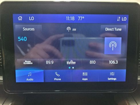 Used 2024 Ford Explorer XLT w/ Equipment Group 202A AWD/4WD image 25