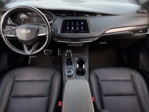 Used 2020 Cadillac XT4 Sport w/ Cold Weather Package FWD image 11