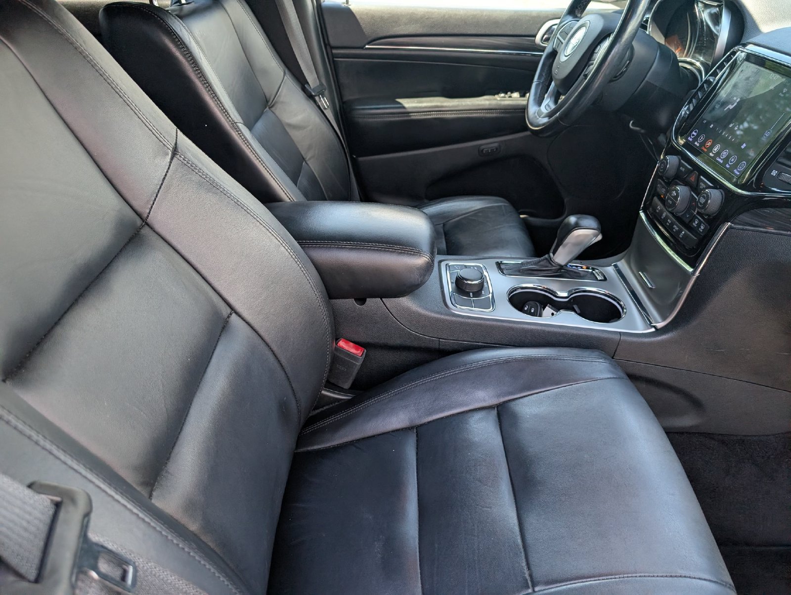 Used 2019 Jeep Grand Cherokee Limited w/ Trailer Tow Group IV AWD/4WD image 32