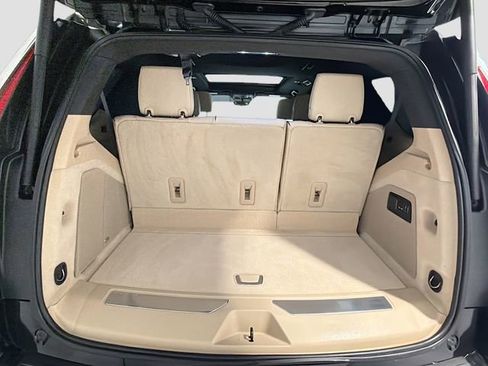 Certified 2023 Cadillac Escalade Premium Luxury image 23