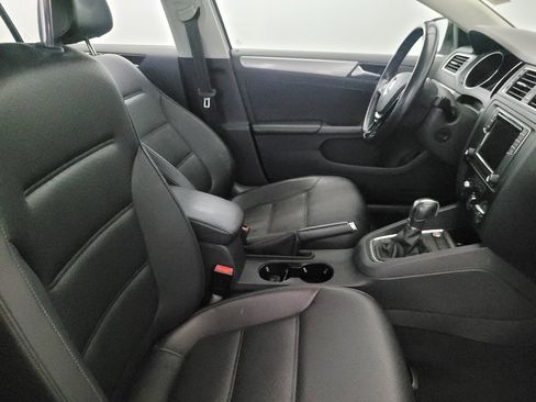 Used 2017 Volkswagen Jetta SE FWD image 21