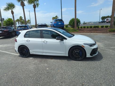 New 2026 Volkswagen Golf AWD/4WD image 2