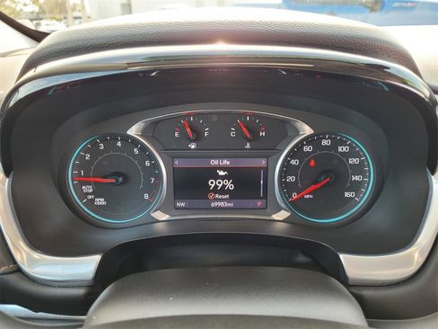 Used 2021 Chevrolet Traverse LT image 31