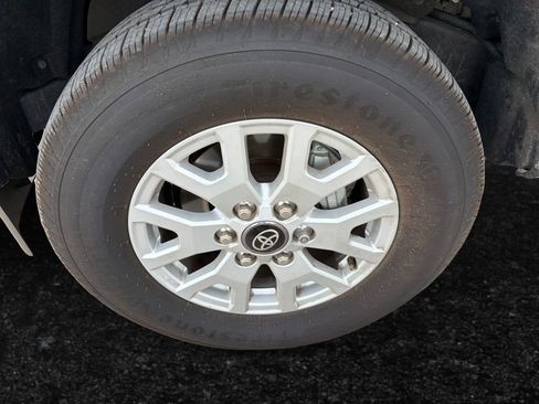 Used 2025 Toyota Tacoma SR image 27