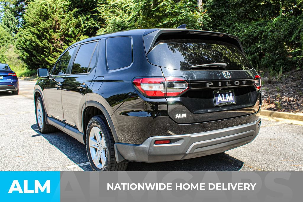 Used 2024 Honda Pilot LX image 4