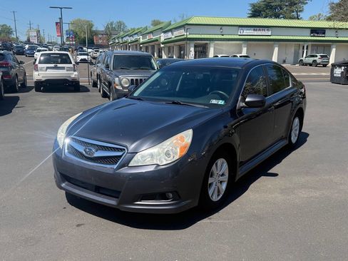 Used 2011 Subaru Legacy 2.5i Premium image 5