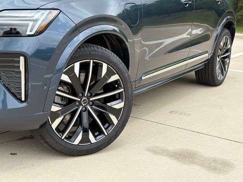 New 2026 Volvo XC90 T8 Ultra w/ Lounge Package AWD/4WD image 9