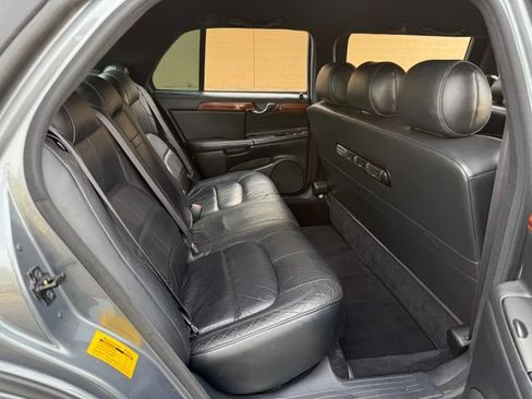 Used 2004 Cadillac De Ville Limousine FWD image 39