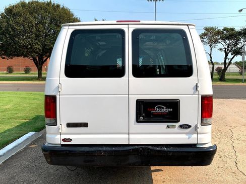 Used 2011 Ford E-350 and Econoline 350 Extended Super Duty image 6