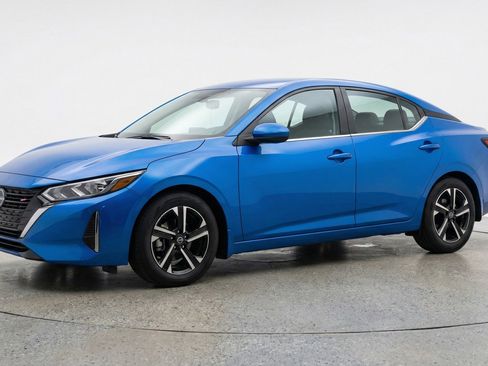 Used 2025 Nissan Sentra SV image 3