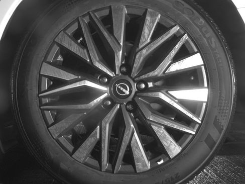 Used 2025 Nissan Altima 2.5 SV image 14