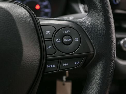 Used 2024 Toyota Corolla LE FWD image 32