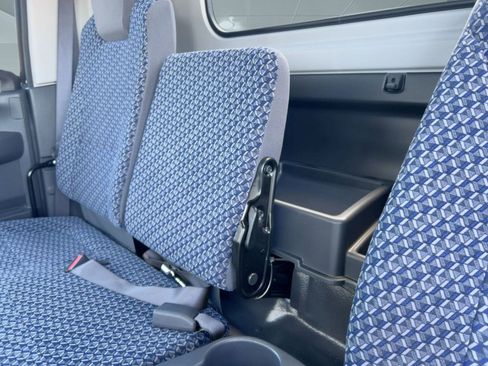 Used 2025 Chevrolet Low Cab Forward image 27