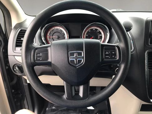 Used 2014 Dodge Grand Caravan SE w/ Quick Order Package 29E SE FWD image 18