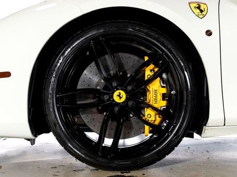 Certified 2019 Ferrari 488 Spider RWD image 17