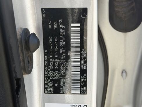 Used 2022 Toyota 4Runner SR5 AWD/4WD image 28