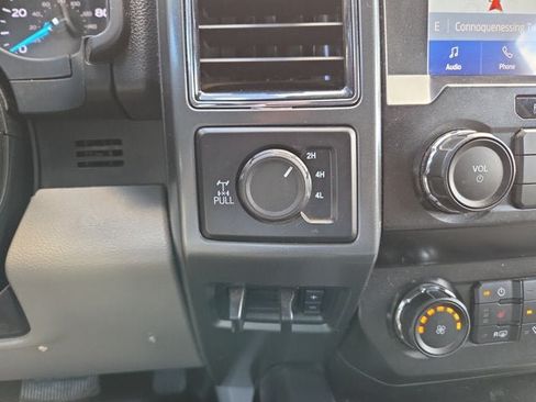 Used 2021 Ford F250 XLT w/ XLT Premium Package AWD/4WD image 17
