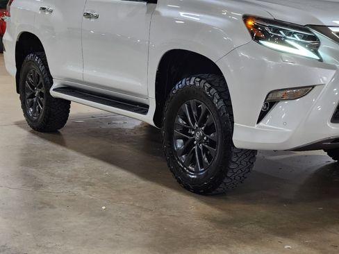 Used 2023 Lexus GX 460 Premium AWD/4WD image 16