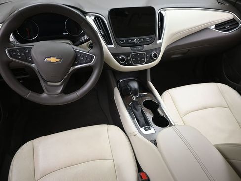 Used 2024 Chevrolet Malibu LT FWD image 12
