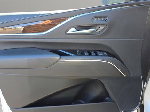 Certified 2022 Cadillac Escalade Sport Platinum w/ LPO, ONYX Package image 9