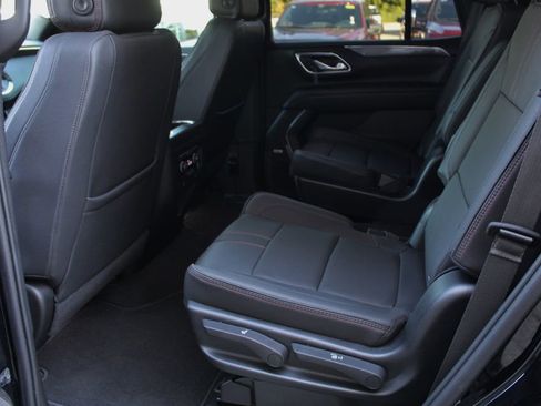 Used 2023 Chevrolet Tahoe RST w/ Luxury Package RWD image 16
