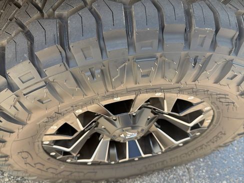 Used 2026 Jeep Wrangler Unlimited Sahara AWD/4WD image 10