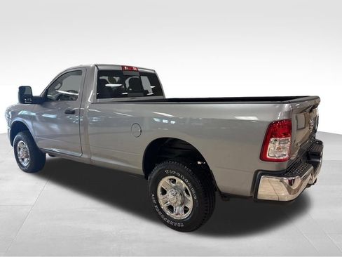 Used 2024 RAM 2500 Tradesman w/ Chrome Appearance Group AWD/4WD image 4
