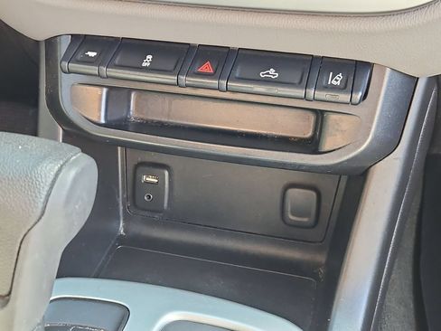 Used 2016 Chevrolet Colorado LT w/ LT Convenience Package AWD/4WD image 26