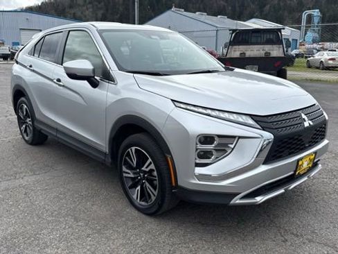 Used 2024 Mitsubishi Eclipse Cross AWD image 3