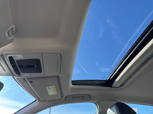 Used 2022 Honda Civic Touring image 37