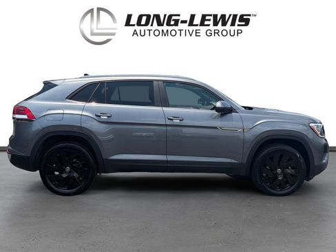 Certified 2025 Volkswagen Atlas Cross Sport SE FWD image 8