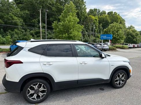 Used 2021 Kia Seltos EX AWD/4WD image 4