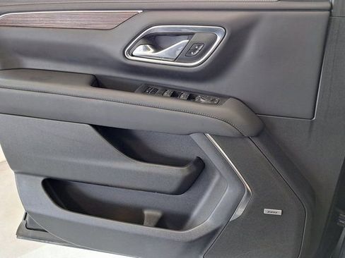 Used 2024 Chevrolet Suburban High Country image 22