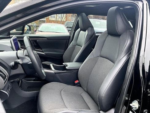 Used 2025 Toyota bZ4X FWD image 23