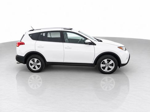 Used 2015 Toyota RAV4 XLE AWD/4WD image 4