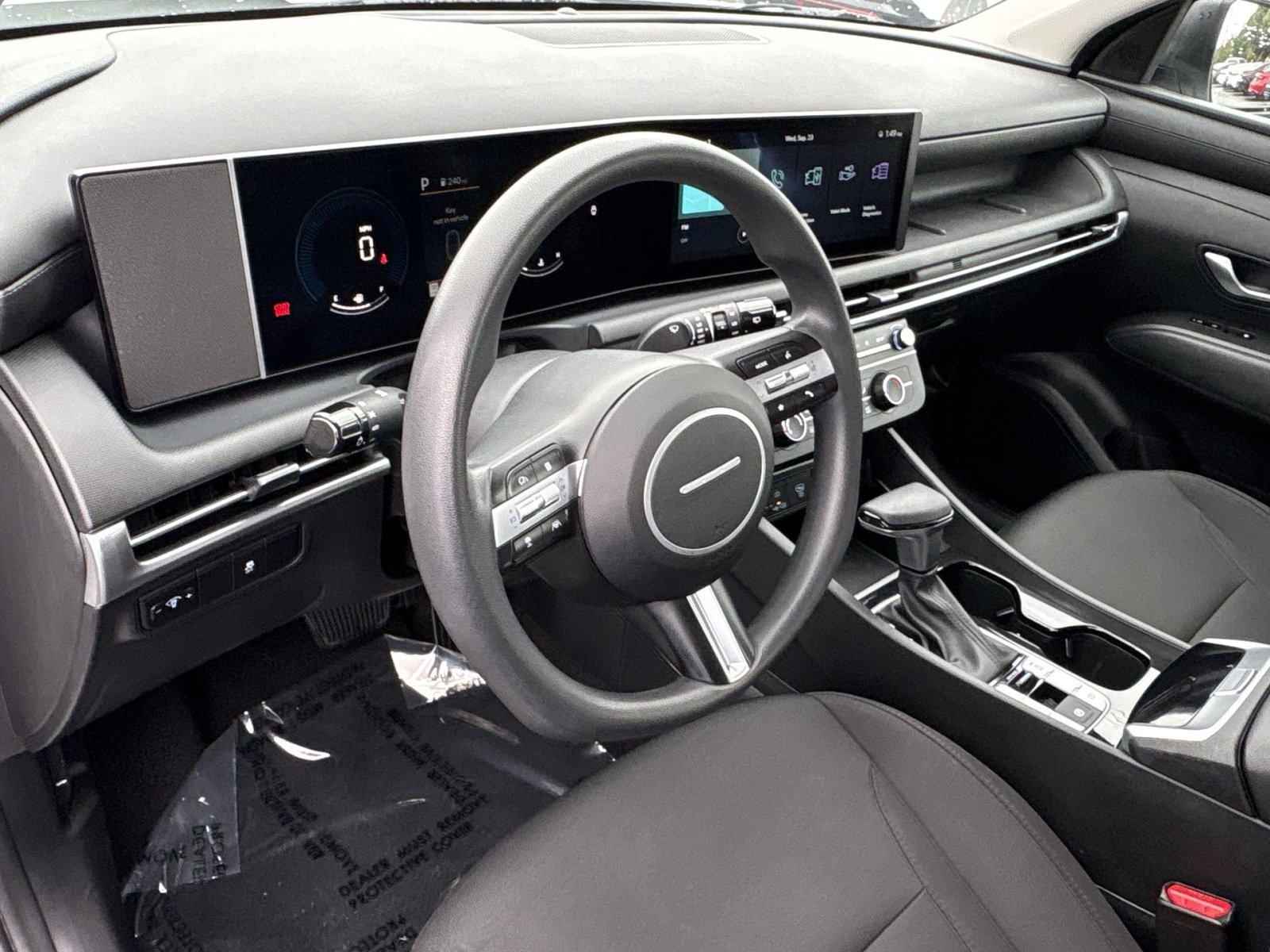 Certified 2025 Hyundai Tucson SE FWD image 16