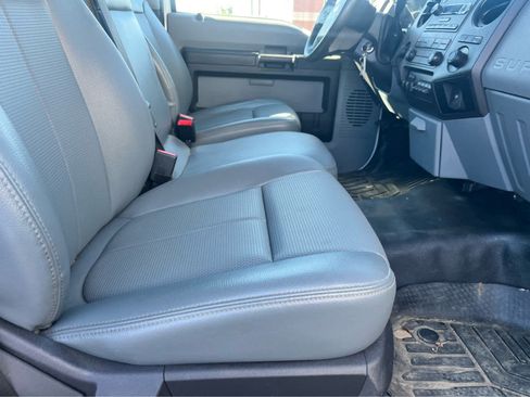 Used 2015 Ford F550 4x4 Regular Cab Super Duty image 28
