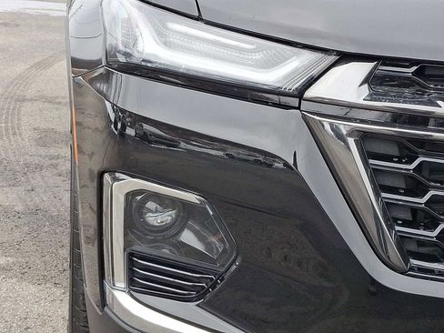 Used 2023 Chevrolet Traverse RS image 9