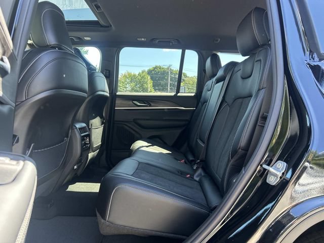 New 2026 Jeep Grand Cherokee Altitude AWD/4WD image 5