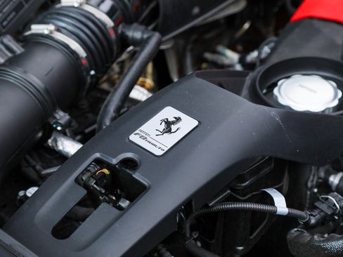 Certified 2021 Ferrari F8 Tributo image 44