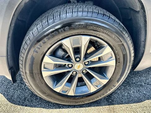 New 2025 Chevrolet Equinox LT image 56