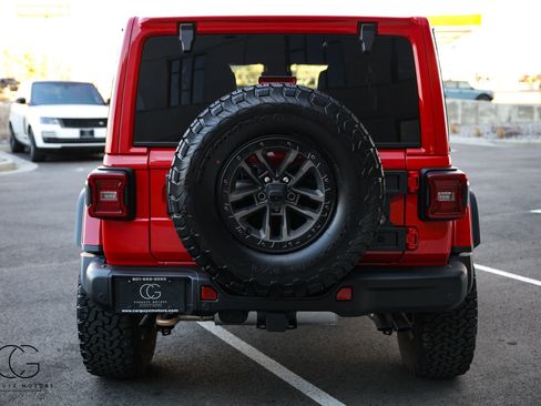 Used 2025 Jeep Wrangler Unlimited Rubicon 392 image 15