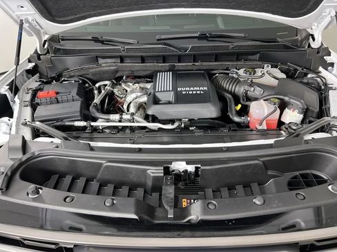 Used 2025 GMC Yukon AT4 Ultimate AWD/4WD image 31