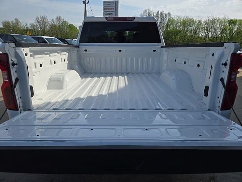 Used 2025 Chevrolet Silverado 2500 LT w/ Convenience Package AWD/4WD image 31