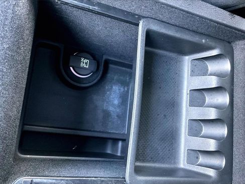 Used 2021 Chrysler 300 Touring w/ Sport Appearance Package image 23